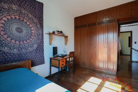 Casa à venda com 250m², 3 quartos e 5 vagas Casa à venda com 250m², 3 quartos e 5 vagasQuarto 1