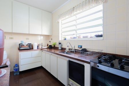 Casa à venda com 250m², 3 quartos e 5 vagas Casa à venda com 250m², 3 quartos e 5 vagasCozinha