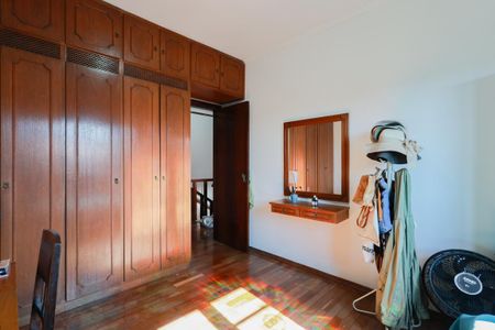 Casa à venda com 250m², 3 quartos e 5 vagas Casa à venda com 250m², 3 quartos e 5 vagasQuarto 1