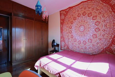 Casa à venda com 250m², 3 quartos e 5 vagas Casa à venda com 250m², 3 quartos e 5 vagasQuarto 2