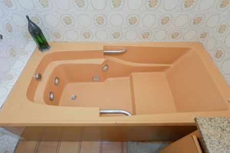 Casa à venda com 250m², 3 quartos e 5 vagas Casa à venda com 250m², 3 quartos e 5 vagasBanheiro social