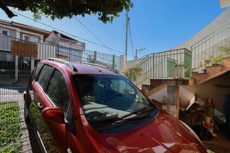 Casa à venda com 250m², 3 quartos e 5 vagas Casa à venda com 250m², 3 quartos e 5 vagasEntrada e jardim