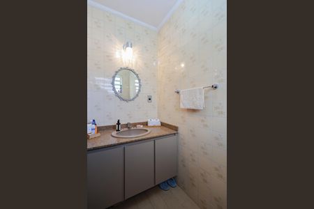 Casa à venda com 250m², 3 quartos e 5 vagas Casa à venda com 250m², 3 quartos e 5 vagasLavabo