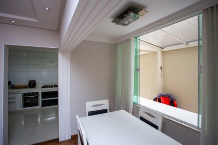 Apartamento à venda com 110m², 2 quartos e 1 vagaSala