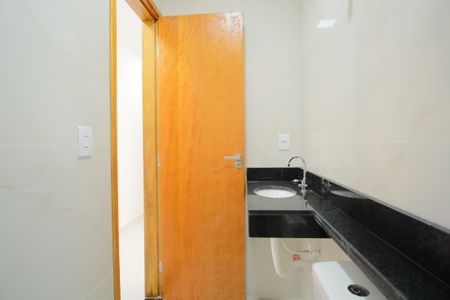 Casa à venda com 140m², 3 quartos e 4 vagasBanheiro Social