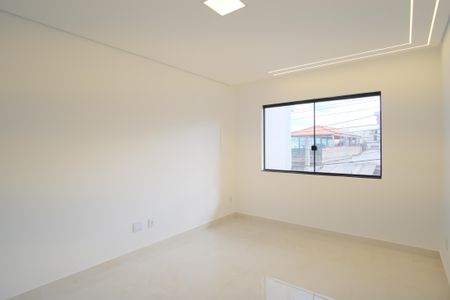 Casa à venda com 140m², 3 quartos e 4 vagasSala