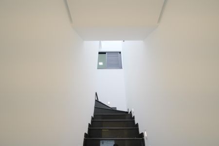 Casa à venda com 140m², 3 quartos e 4 vagasEscada