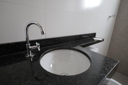 Apartamento à venda com 100m², 2 quartos e 2 vagasBanheiro da Suíte