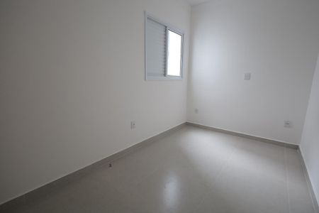 Apartamento à venda com 100m², 2 quartos e 2 vagasQuarto 