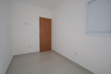 Apartamento à venda com 100m², 2 quartos e 2 vagasQuarto 
