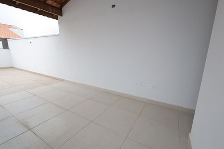 Apartamento à venda com 100m², 2 quartos e 2 vagasCobertura