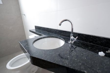 Apartamento à venda com 100m², 2 quartos e 2 vagasBanheiro da Suíte