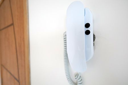 Apartamento à venda com 100m², 2 quartos e 2 vagasInterfone