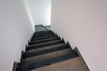 Apartamento à venda com 98m², 2 quartos e 2 vagasEscada