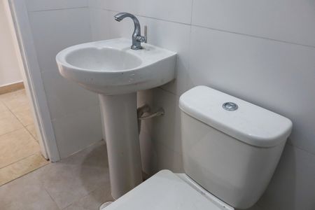 Apartamento para alugar com 100m², 2 quartos e sem vaga Apartamento para alugar com 100m², 2 quartos e sem vagaBanheiro