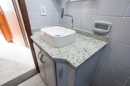 Apartamento para alugar com 56m², 2 quartos e 1 vagaBanheiro Social