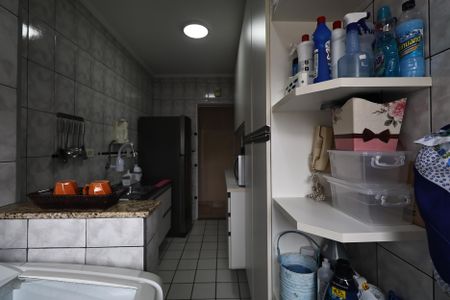 Apartamento à venda com 60m², 3 quartos e 1 vaga Apartamento à venda com 60m², 3 quartos e 1 vagaLavanderia