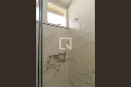 Casa à venda com 178m², 3 quartos e 4 vagasBanheiro Suíte 2 Edícula