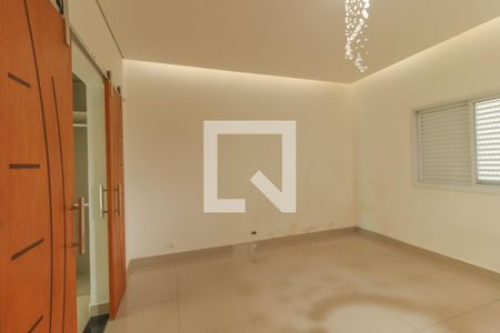 Casa à venda com 178m², 3 quartos e 4 vagasSuíte 2 Edícula