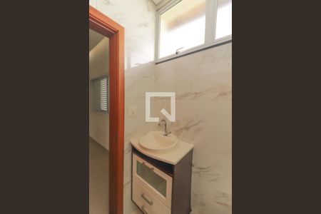 Casa à venda com 178m², 3 quartos e 4 vagasBanheiro Suíte 2 Edícula