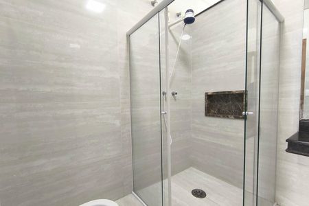 Casa à venda com 178m², 3 quartos e 4 vagasBanheiro 