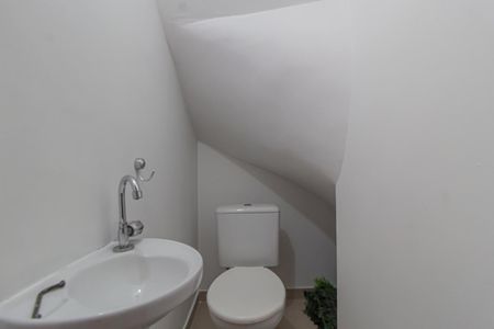 Casa de condomínio à venda com 65m², 2 quartos e 1 vaga Casa de condomínio à venda com 65m², 2 quartos e 1 vagaLavabo