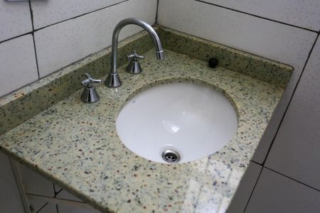 Casa à venda com 270m², 4 quartos e 1 vaga Casa à venda com 270m², 4 quartos e 1 vagaBanheiro da Suíte