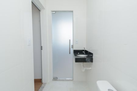 Apartamento à venda com 109m², 3 quartos e 1 vaga Apartamento à venda com 109m², 3 quartos e 1 vagaBanheiro da Suíte 2