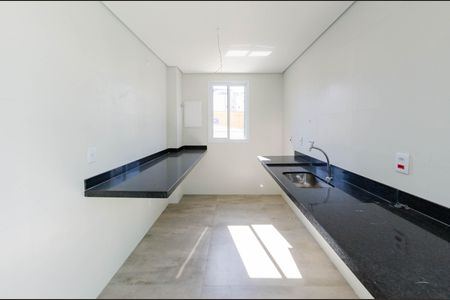 Apartamento à venda com 105m², 2 quartos e 2 vagasCozinha