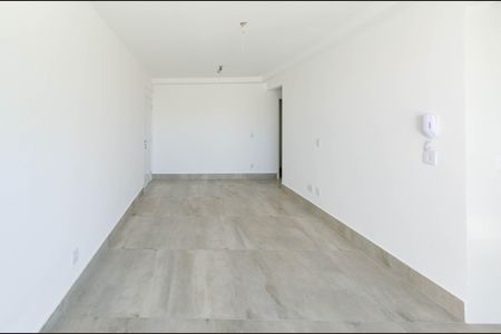 Apartamento à venda com 105m², 2 quartos e 2 vagasSala