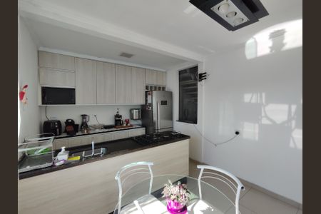 Casa para alugar com 272m², 2 quartos e 3 vagas Casa para alugar com 272m², 2 quartos e 3 vagasCozinha