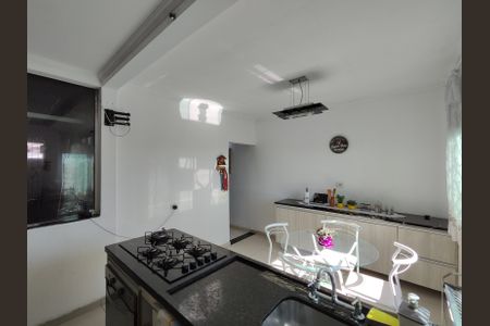 Casa para alugar com 272m², 2 quartos e 3 vagas Casa para alugar com 272m², 2 quartos e 3 vagasCozinha