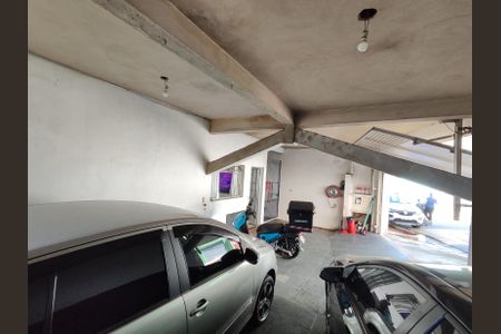 Casa para alugar com 272m², 2 quartos e 3 vagas Casa para alugar com 272m², 2 quartos e 3 vagasGaragem