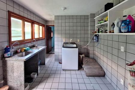 Casa à venda com 498m², 5 quartos e 3 vagasÁrea de Serviço