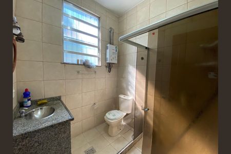 Casa à venda com 140m², 4 quartos e 2 vagasBanheiro