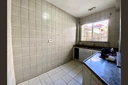Casa à venda com 140m², 4 quartos e 2 vagasCozinha