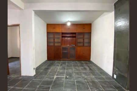 Casa à venda com 140m², 4 quartos e 2 vagasSala