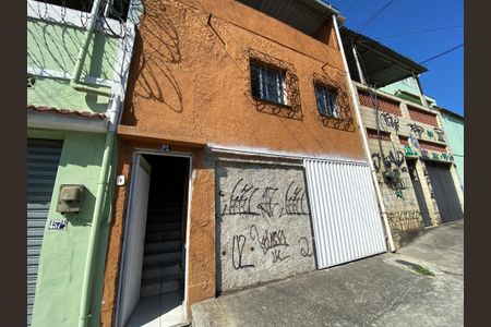 Casa à venda com 140m², 4 quartos e 2 vagasFachada