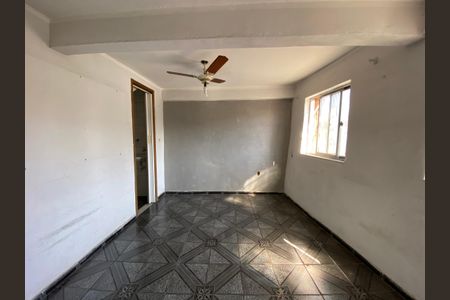 Casa à venda com 140m², 4 quartos e 2 vagasSuíte 2