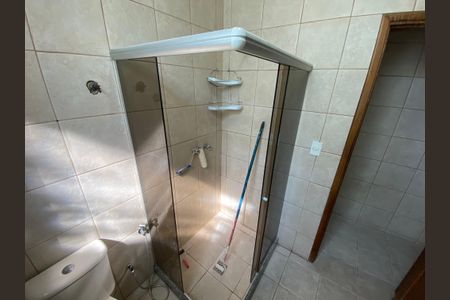 Casa à venda com 140m², 4 quartos e 2 vagasBanheiro