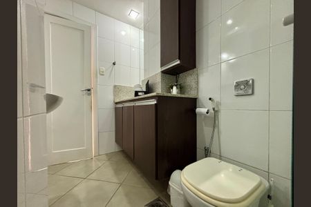 Apartamento à venda com 110m², 3 quartos e sem vagaBanheiro Social