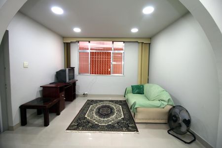 Casa à venda com 433m², 5 quartos e 3 vagasSala