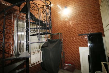 Casa à venda com 433m², 5 quartos e 3 vagasHall de ventilação e Escada