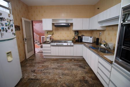 Casa à venda com 433m², 5 quartos e 3 vagasCozinha