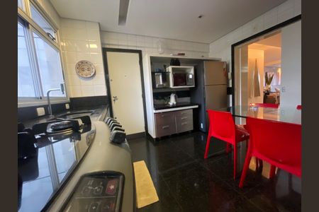 Apartamento para alugar com 140m², 4 quartos e 2 vagasCozinha