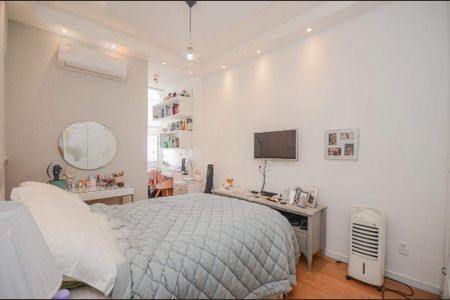 Apartamento à venda com 77m², 2 quartos e sem vaga