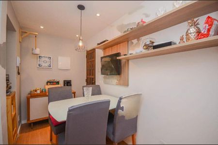 Apartamento à venda com 77m², 2 quartos e sem vaga