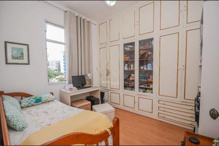Apartamento à venda com 77m², 2 quartos e sem vaga