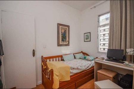 Apartamento à venda com 77m², 2 quartos e sem vaga