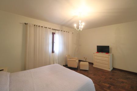 Casa para alugar com 500m², 3 quartos e 5 vagasSuíte